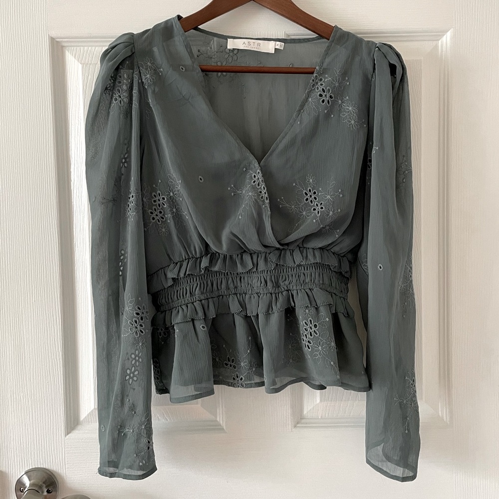 ASTR Puff Sleeve Romantic Top